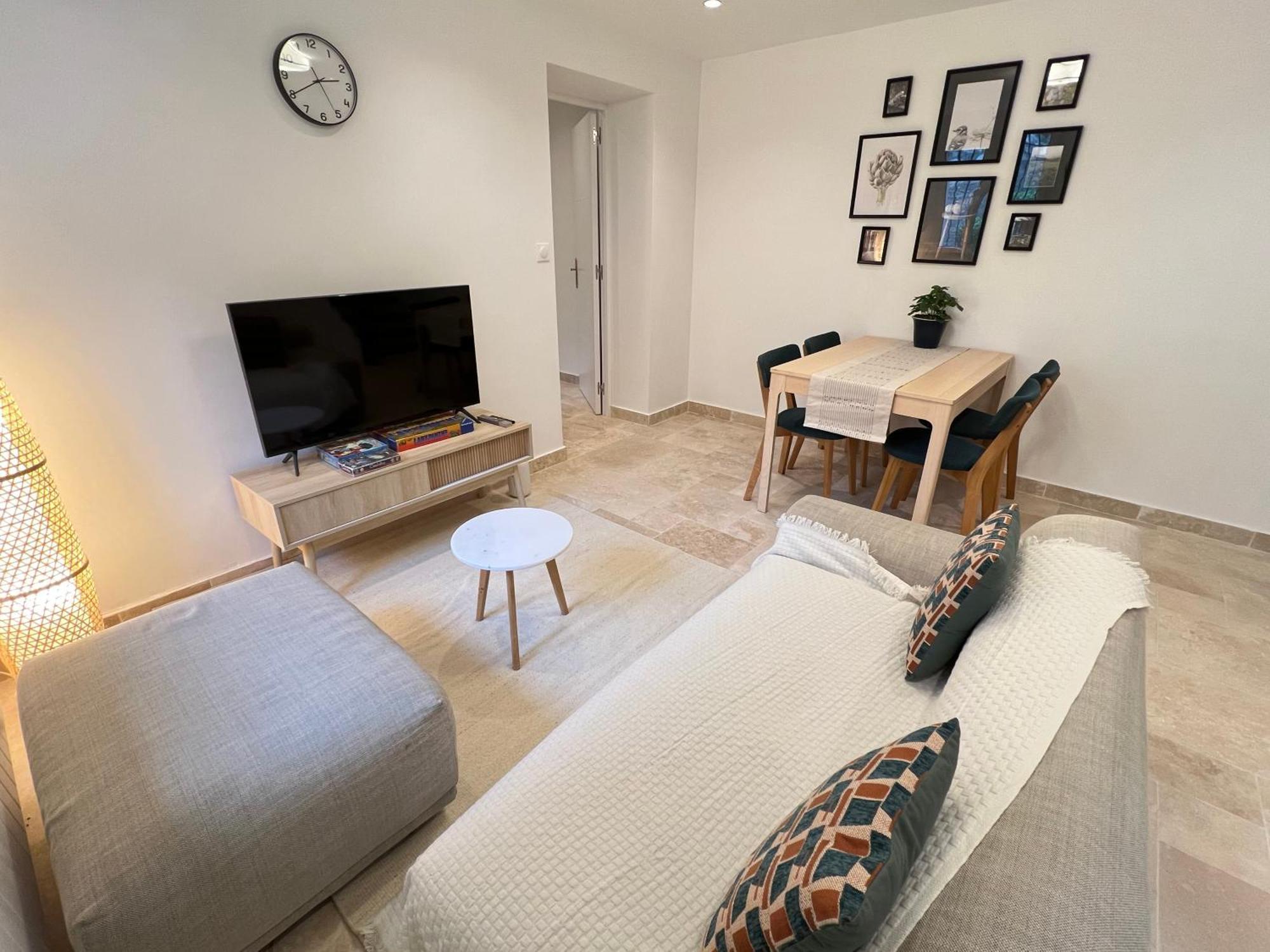 Charming House 2Br, 100M To Rer B Laplace Station อาร์เคยล์ ภายนอก รูปภาพ